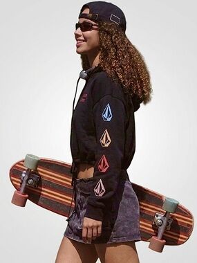 Volcom Black Cropped Hoodie - Multi-Color Diamond Sleeves Size M NWOT